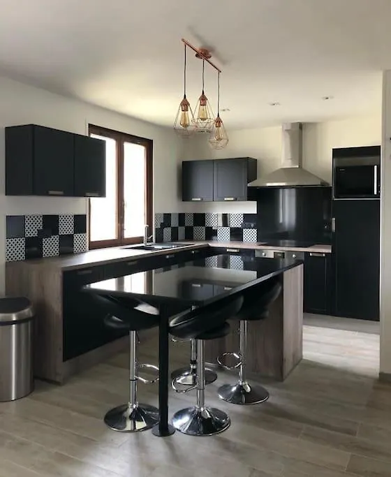 Holiday home Maison Aux Portes De Paris Vitry-sur-Seine